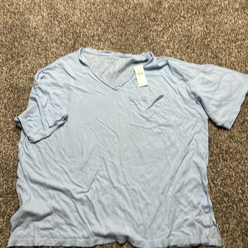 Women’s American Eagle t-shirt. Size xl